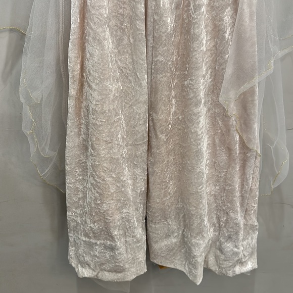 Guardian Angel Costume - Picture 11 of 12